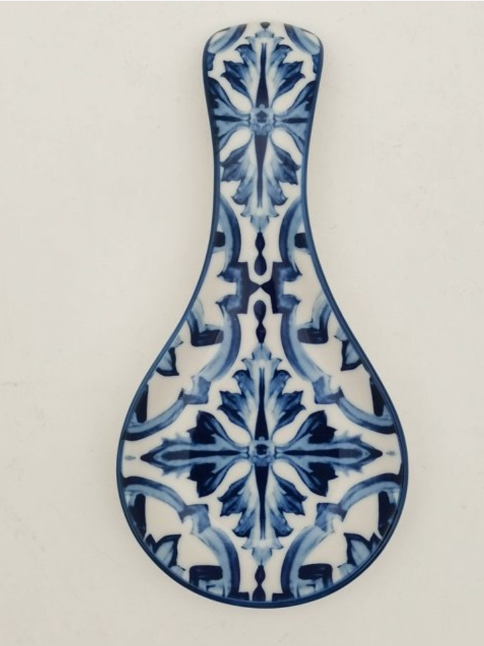 MUCHOISE NWT Ceramic
Spoon Rest -White/Blue